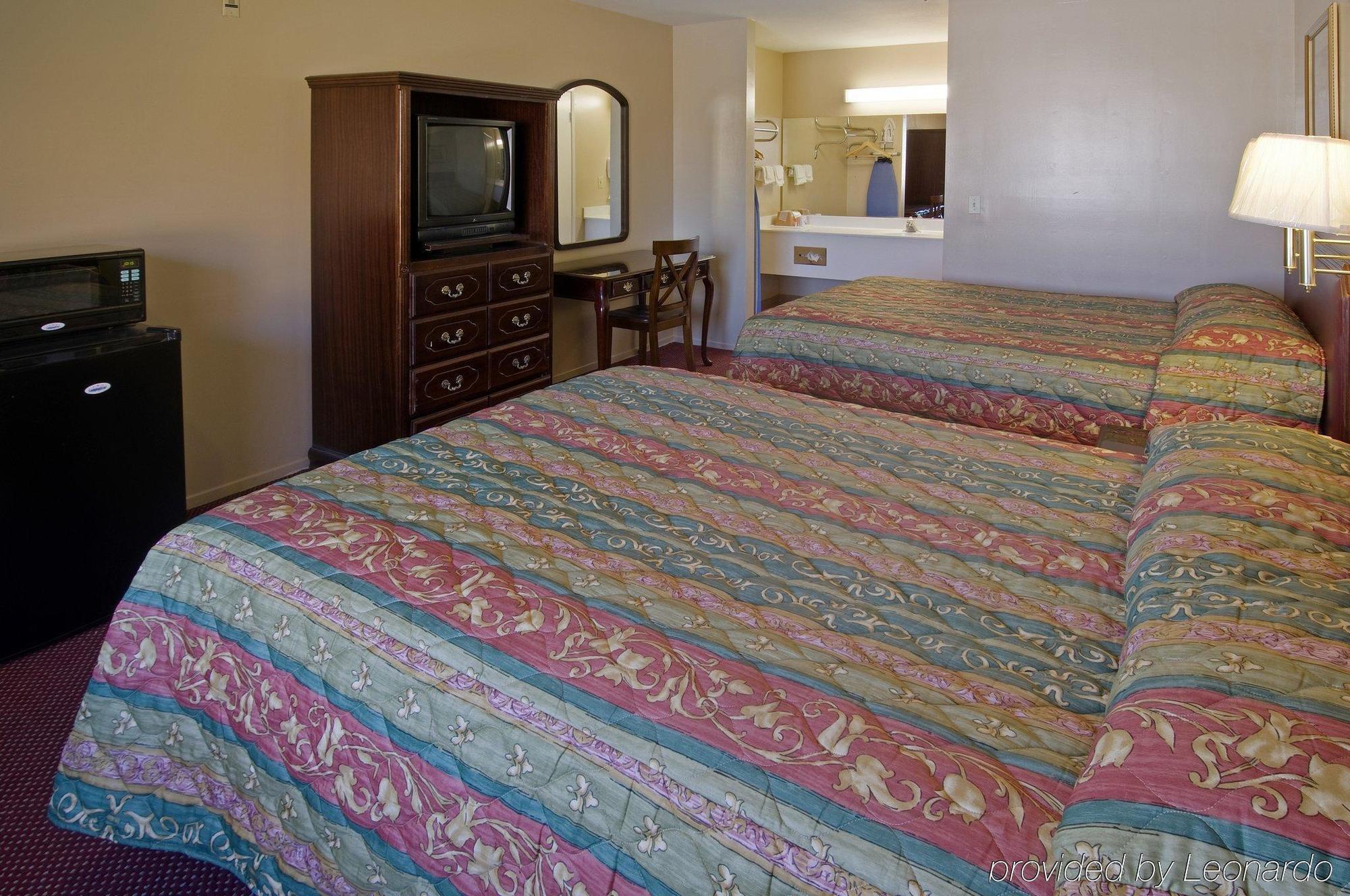 Buena Vista Inn أنهايم الغرفة الصورة