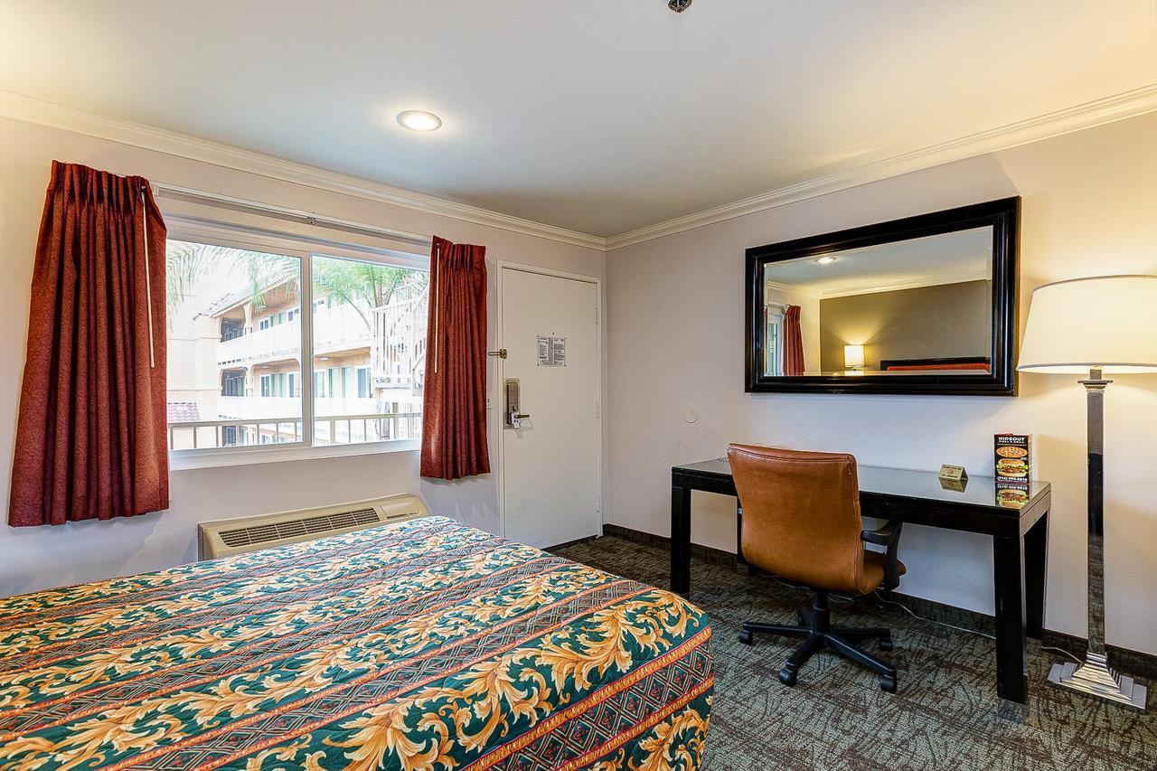 Buena Vista Inn أنهايم المظهر الخارجي الصورة